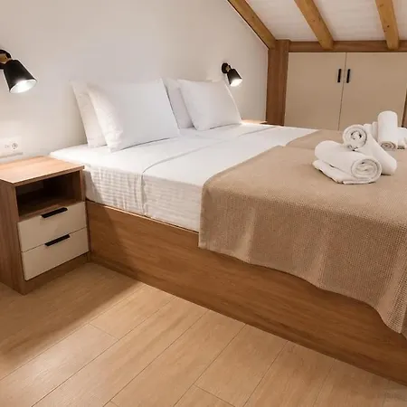 Sas Luxury 2 *